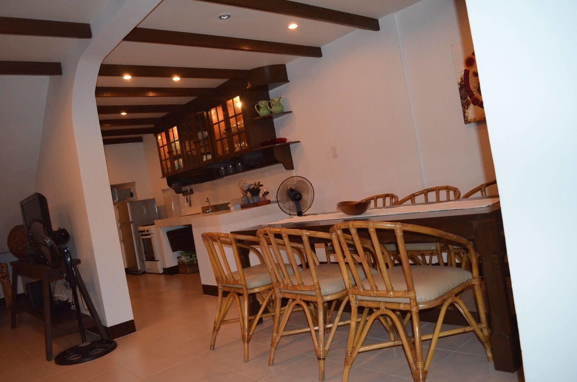 Seahorse Villa Puerto Galera Kültér fotó